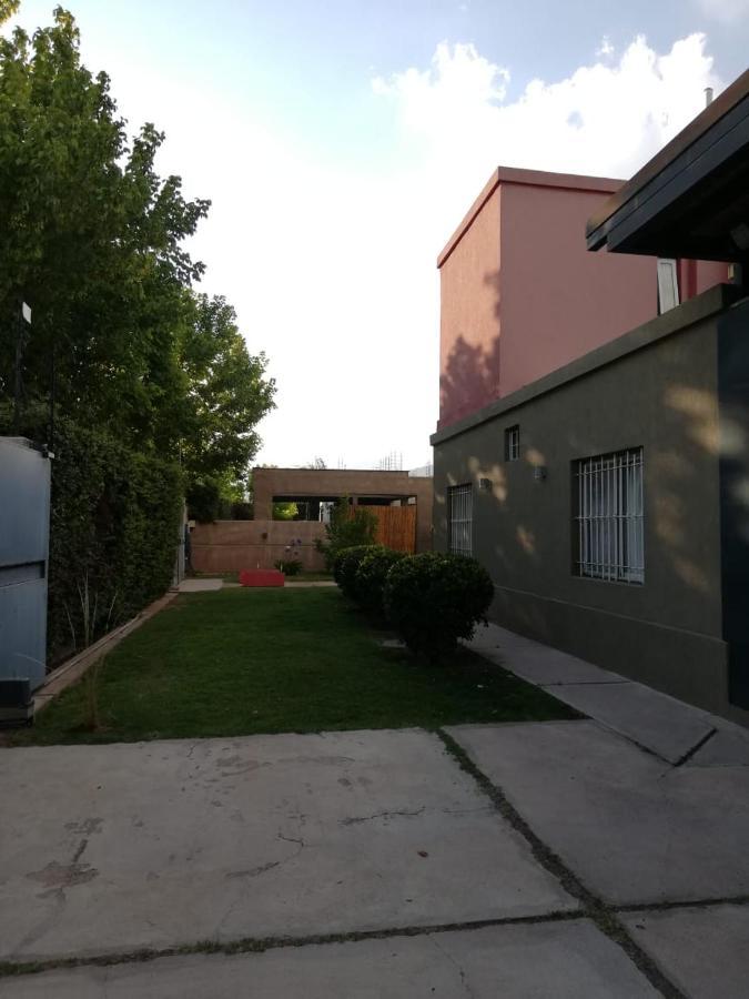 Casa Con Pileta Entre Bodegas Y Viñedos - Habitación Con Baño En