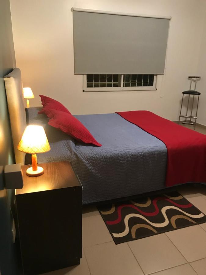 Casa Con Pileta Entre Bodegas Y Viñedos - Habitación Con Baño En